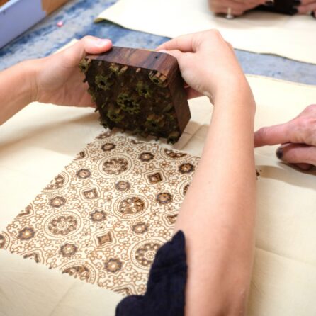 Formation : Ajrakh : techniques traditionnelles de l'impression au block print